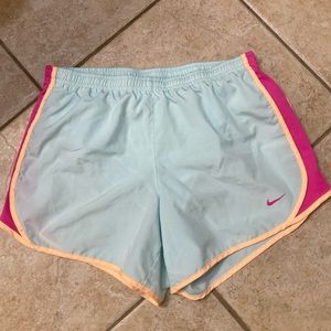 Girls Nike shorts size XL